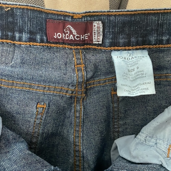 Barely used blue jeans - Picture 3 of 5